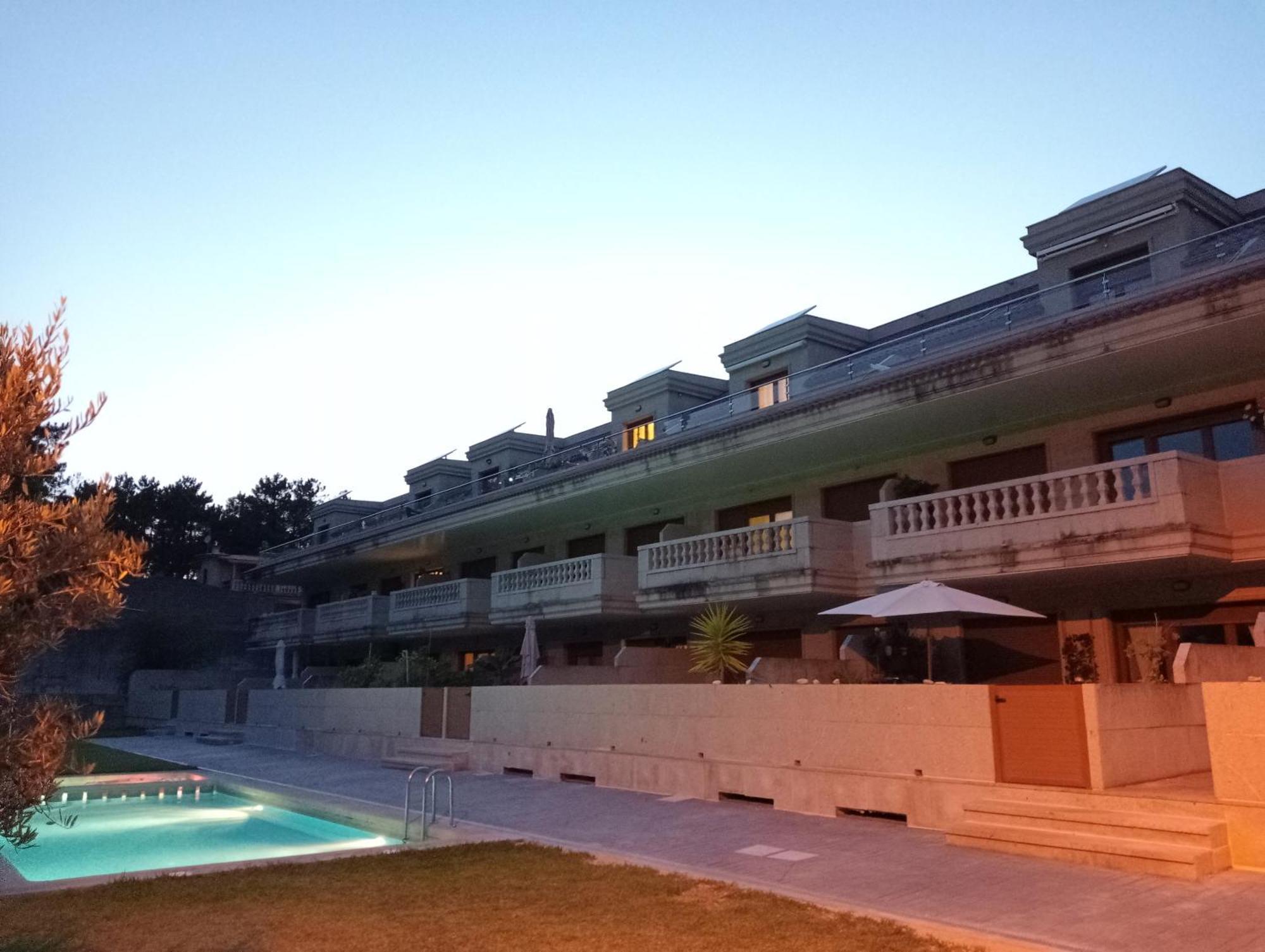 "Sanxenxo Holidays" Atico Con Garaje, Barbacoa Y Piscina A 5 Min Del Centro Экстерьер фото